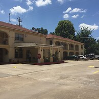 Guest Inn & Suites