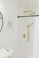 Naramata Courtyard Suites