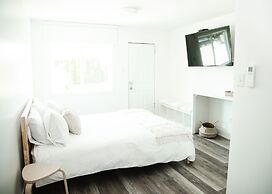 Naramata Courtyard Suites