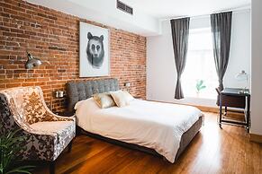 MTLVacationRentals - The City Chalet