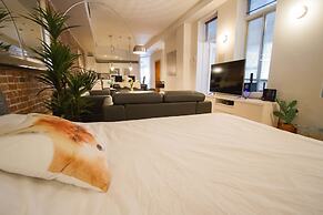 MTLVacationRentals - The City Chalet