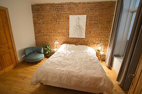 MTLVacationRentals - The City Chalet