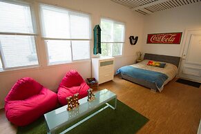 MTLVacationRentals - The City Chalet