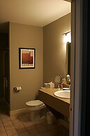 Tremont Inn on Main