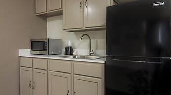 Red Roof Inn & Conference Center Chicago - N Aurora/ Naperville