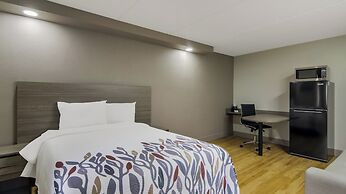 Red Roof Inn & Conference Center Chicago - N Aurora/ Naperville