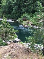 River Vista Vacation Homes