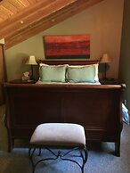 River Vista Vacation Homes