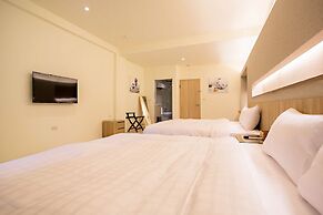 Traveller-Inn Zhongzheng Library