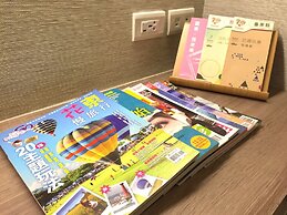 Traveller-Inn Zhongzheng Library