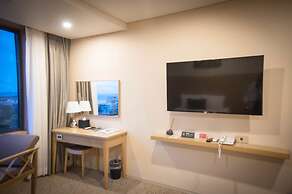 Benikea Jungmun Hotel