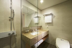 Benikea Jungmun Hotel