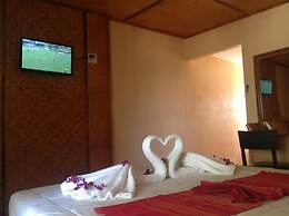 Ruan Mai Naiyang Beach Resort