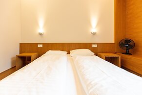 Hyve Hotel Basel - Hostel