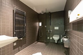 Hyve Hotel Basel - Hostel