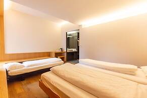 Hyve Hotel Basel - Hostel