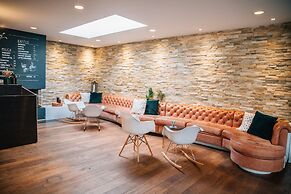Hyve Hotel Basel - Hostel
