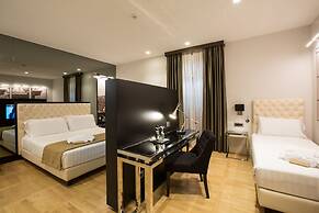 Floris Hotel