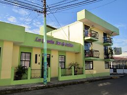 Hotel La Guaria Inn & Suites