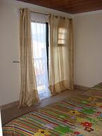 Hotel La Guaria Inn & Suites
