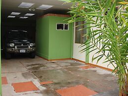 Hotel La Guaria Inn & Suites