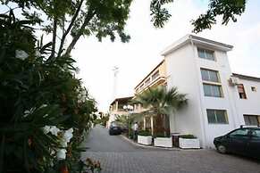 Hotel Company