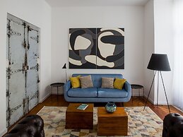 The 8 Downtown Suites