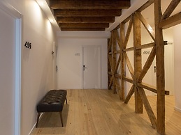 The 8 Downtown Suites