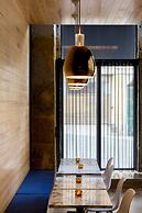 The 8 Downtown Suites