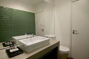 The 8 Downtown Suites