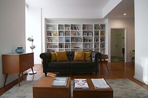 The 8 Downtown Suites