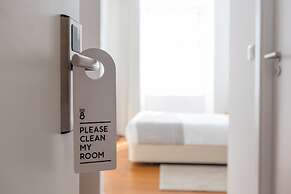 The 8 Downtown Suites