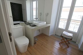 The 8 Downtown Suites