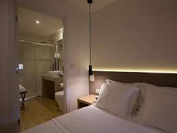 The 8 Downtown Suites