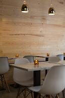 The 8 Downtown Suites