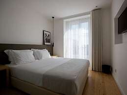 The 8 Downtown Suites