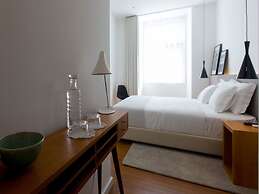 The 8 Downtown Suites