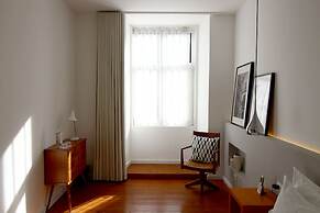 The 8 Downtown Suites