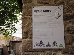 YHA Hartington Hall - Hostel