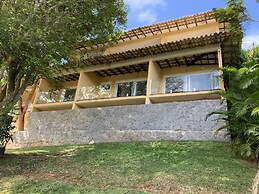 Praia da Ferradurinha Guest House