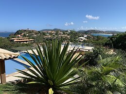 Praia da Ferradurinha Guest House