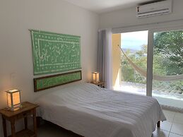 Praia da Ferradurinha Guest House