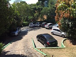 Praia da Ferradurinha Guest House