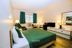 Mountain Host Motor Inn