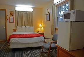 Little River Inn Motel & Guest House
