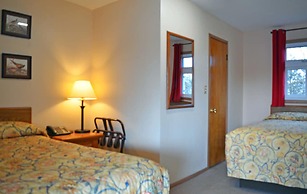 Little River Inn Motel & Guest House