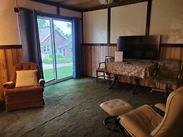 Little River Inn Motel & Guest House