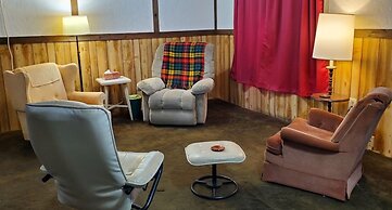 Little River Inn Motel & Guest House