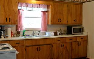 Little River Inn Motel & Guest House