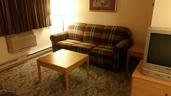 Lincoln Host Motor Inn